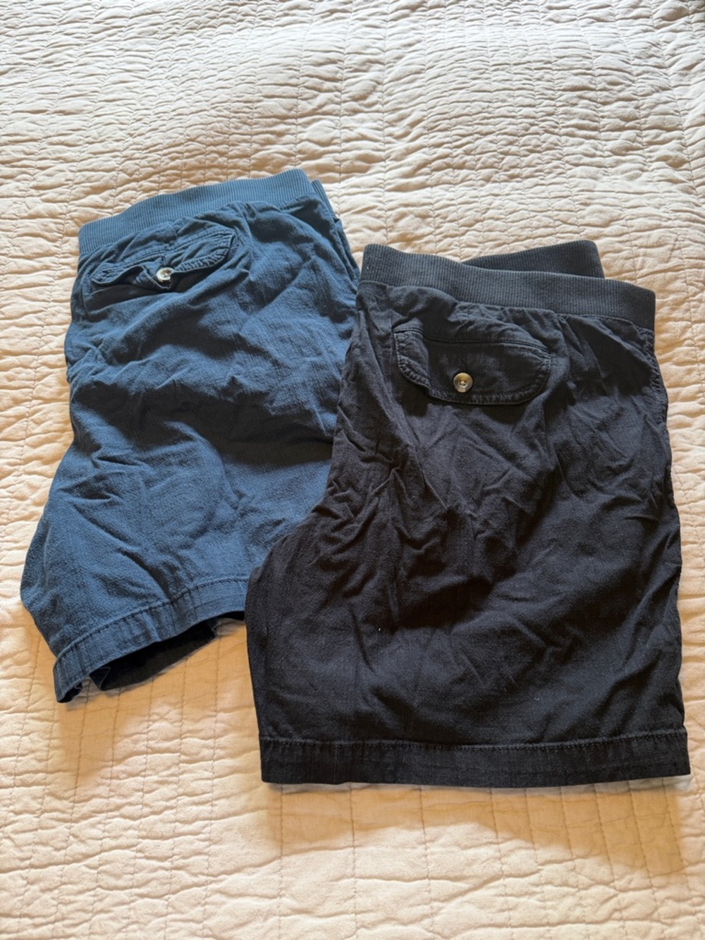 Women’s Casual Elastic Waist Shorts - Navy & Black